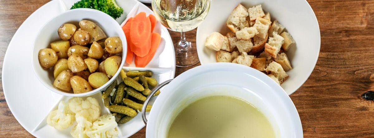 Fondue Wine Dinner with Santa Emma